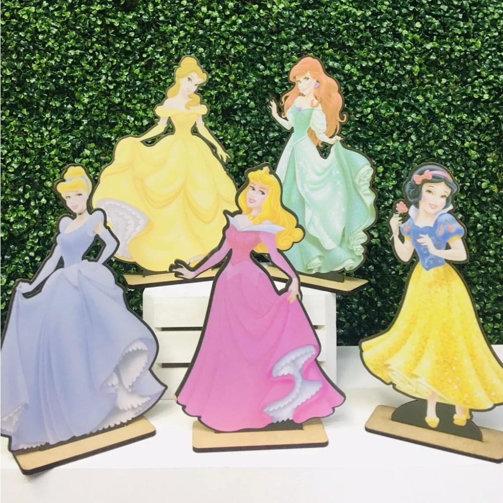 5 Princess props 10”